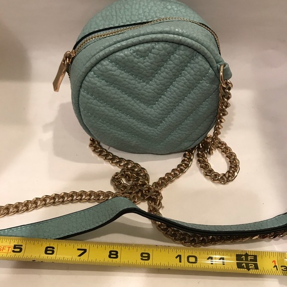 COPY - Crossbody Bag - Picture 4 of 8